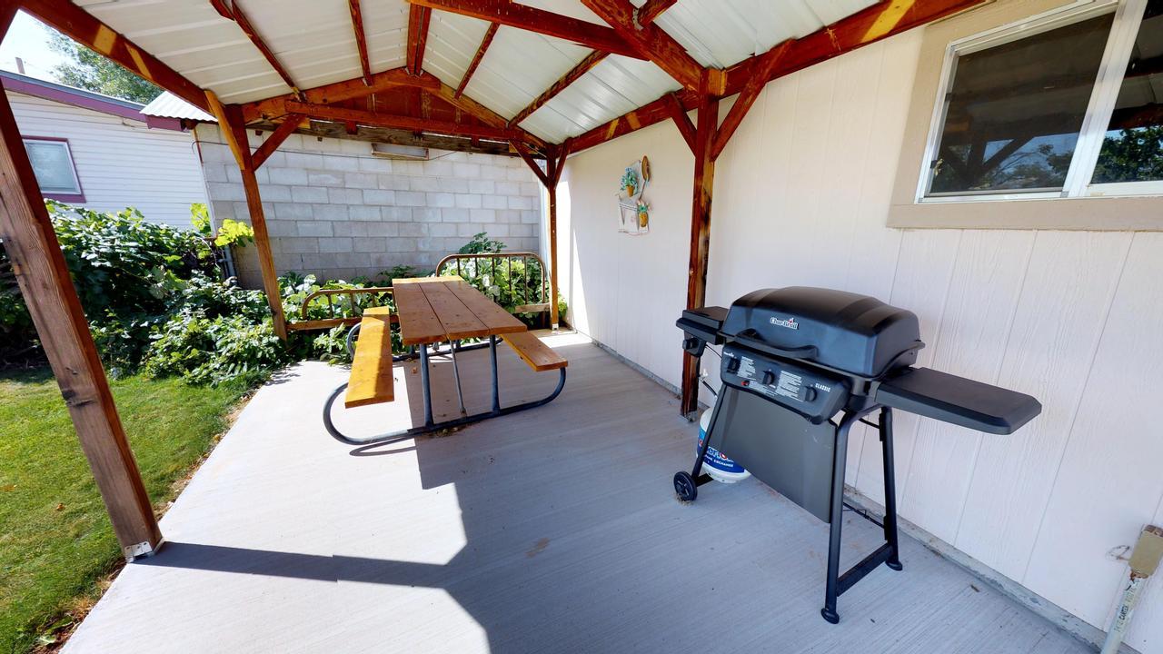 Hot Tub And Grandma'S Cottage, Charming And Nostalgic Blanding Exterior photo